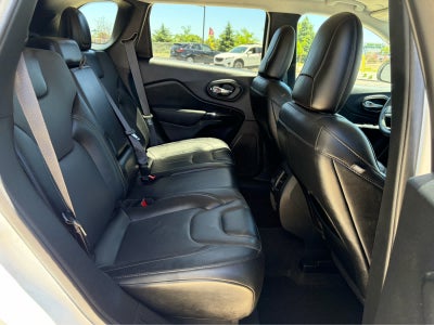 2023 Jeep Cherokee Altitude Lux