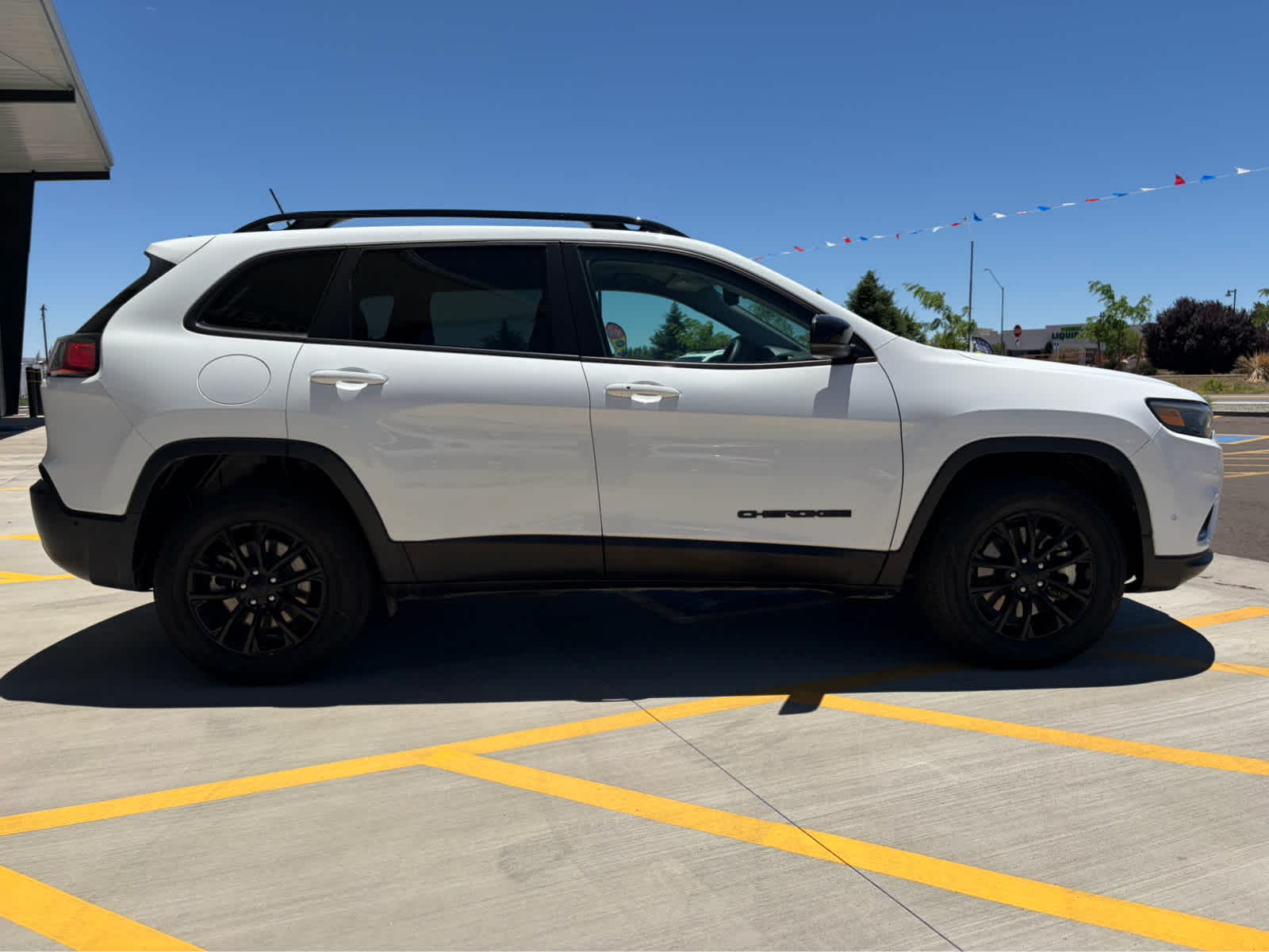 2023 Jeep Cherokee Altitude Lux