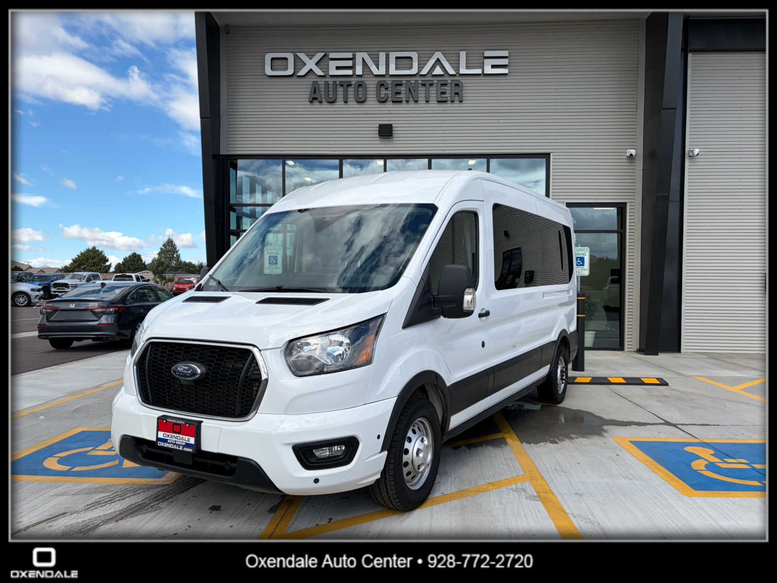 2025 Ford Transit Passenger Wagon XLT