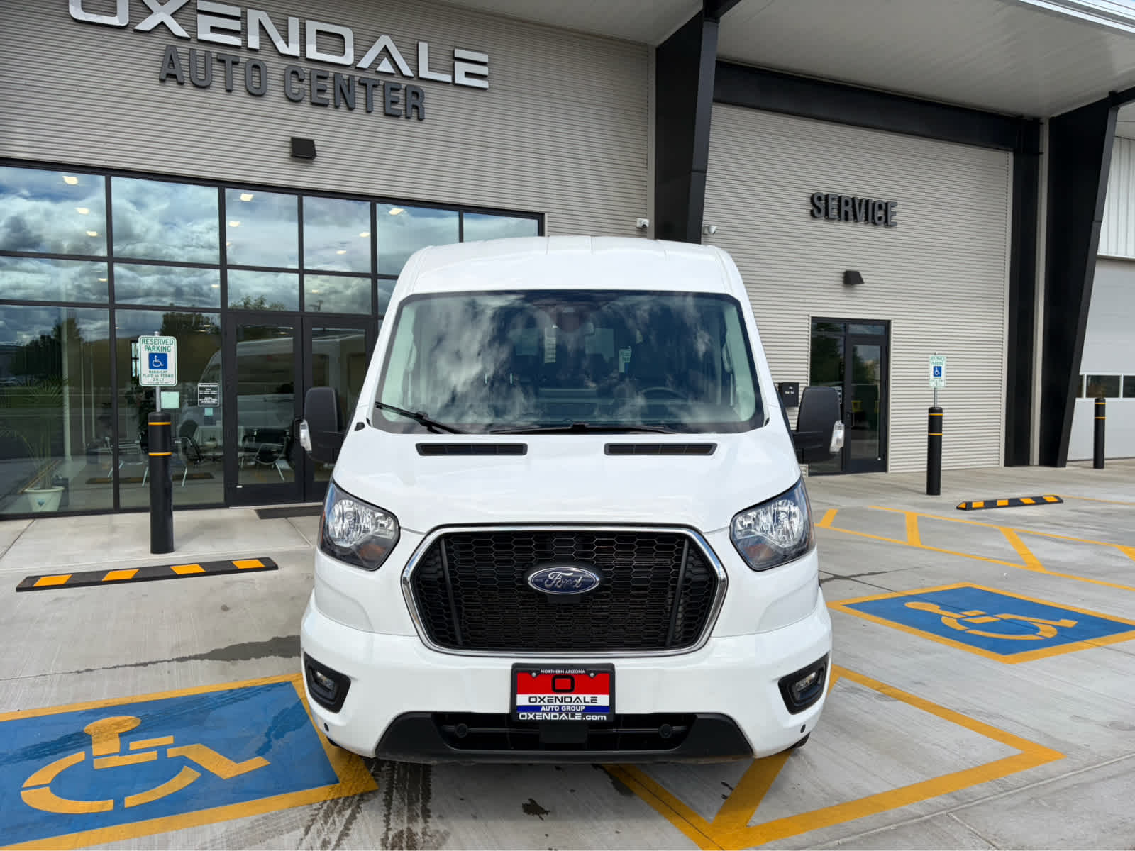2025 Ford Transit Passenger Wagon XLT
