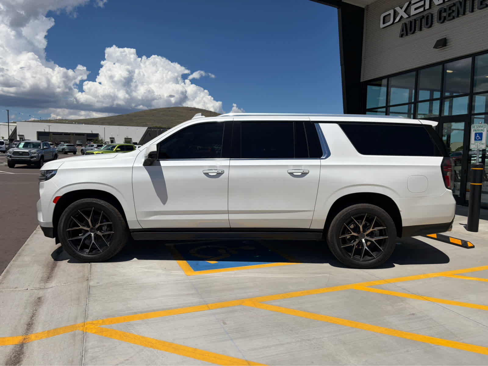 2023 Chevrolet Suburban Premier
