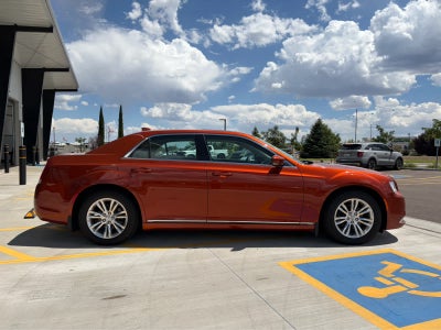 2021 Chrysler 300 Touring L