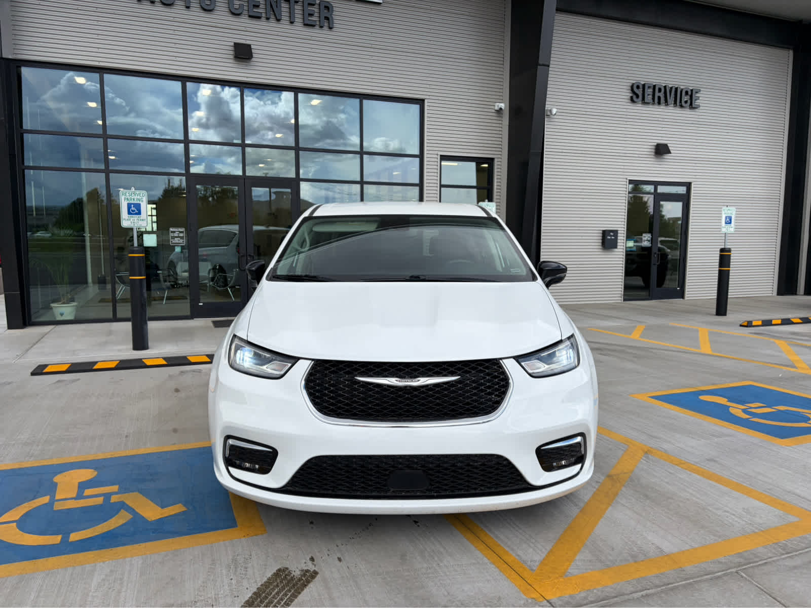2024 Chrysler Pacifica Touring L