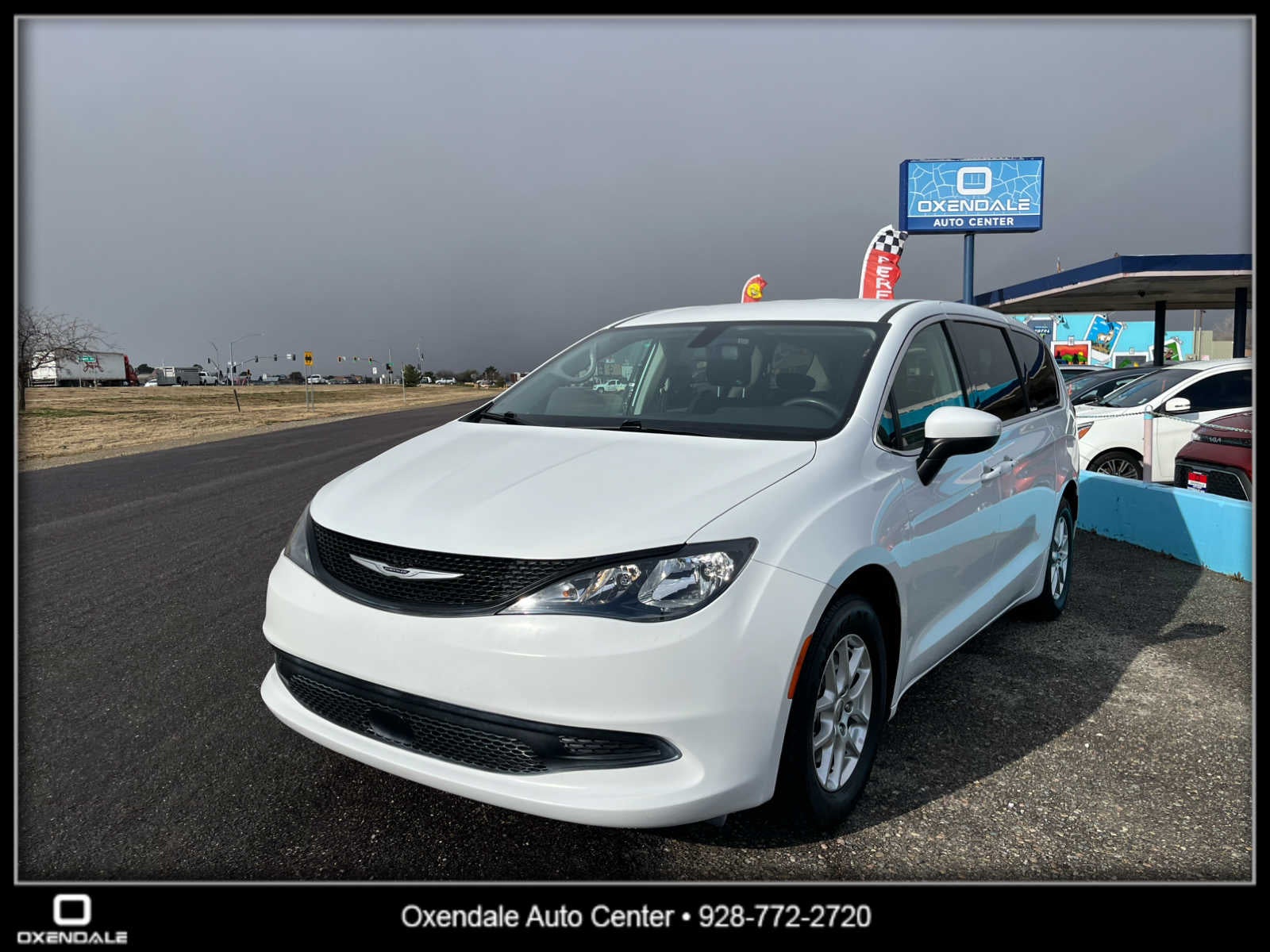 2022 Chrysler Voyager LX