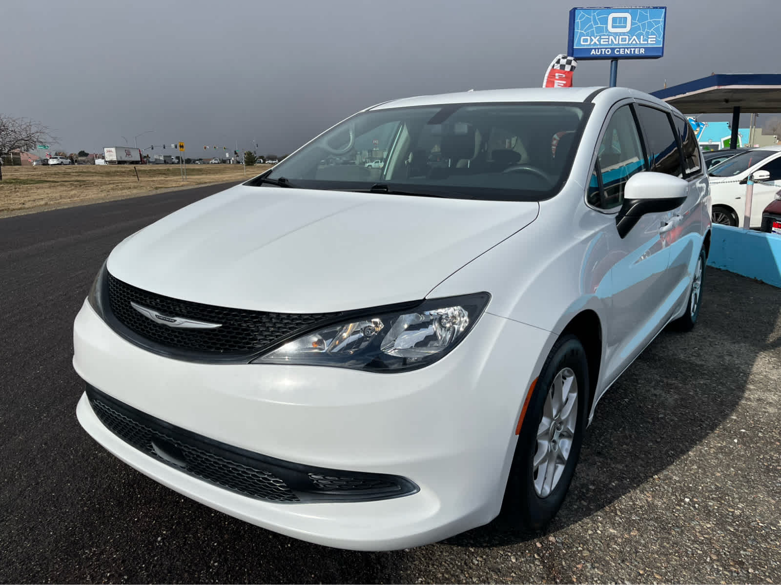 2022 Chrysler Voyager LX