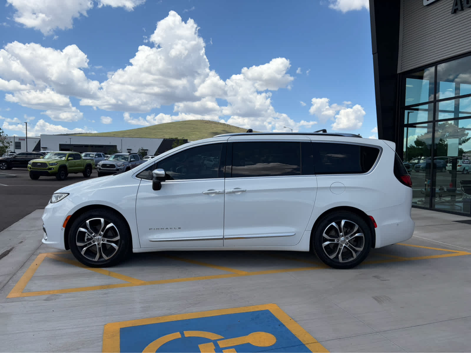 2023 Chrysler Pacifica Pinnacle