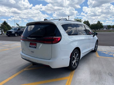 2023 Chrysler Pacifica Pinnacle