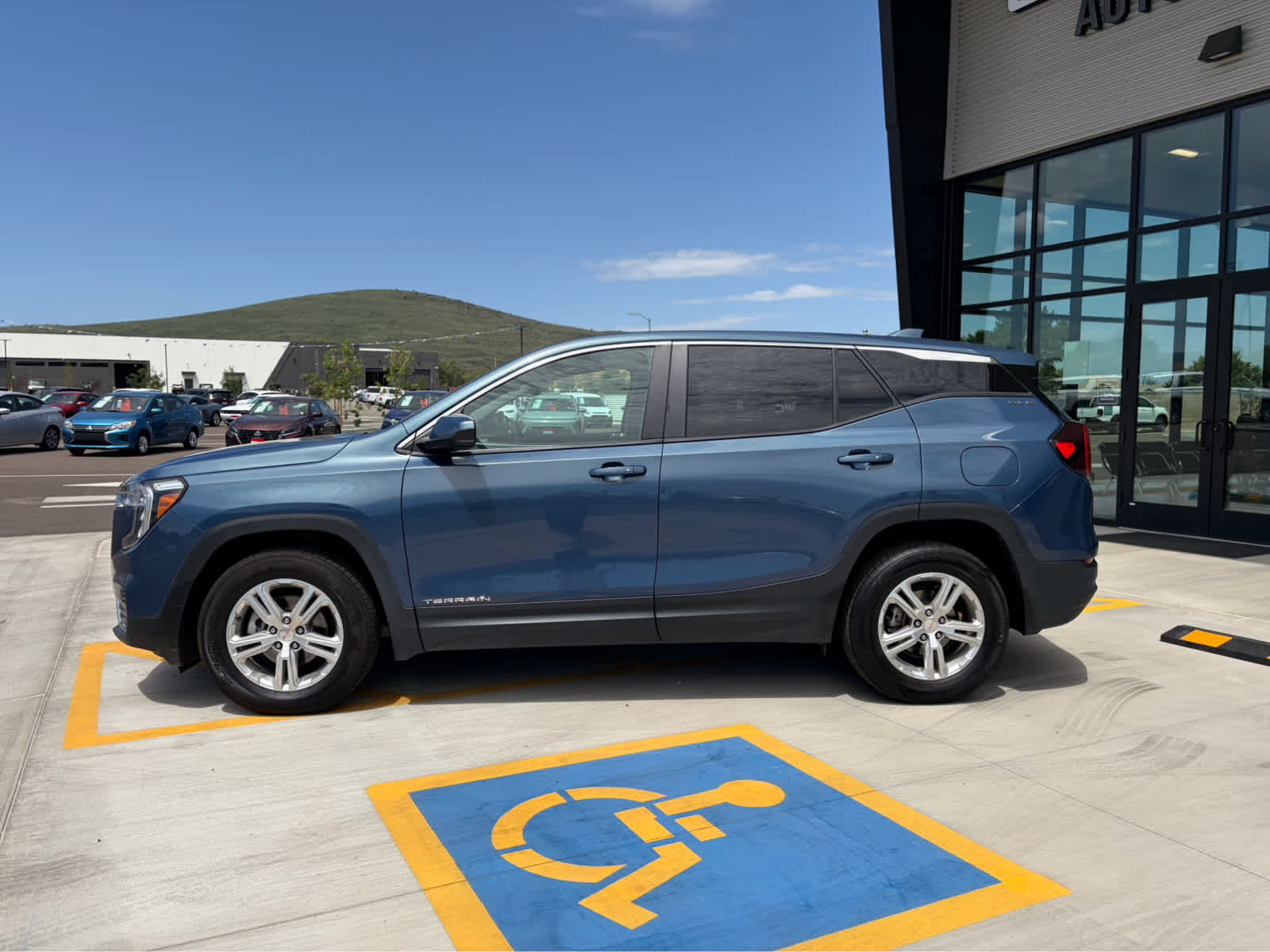 2024 GMC Terrain SLE