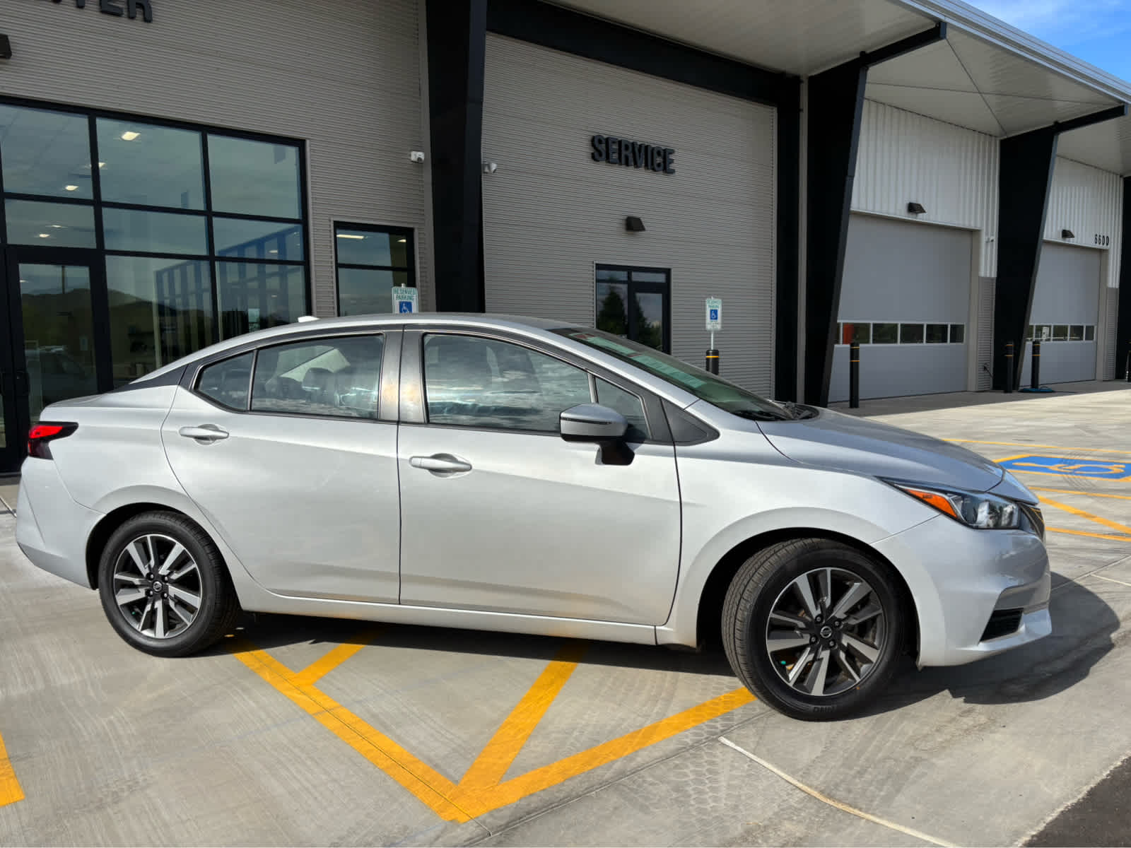 2021 Nissan Versa SV