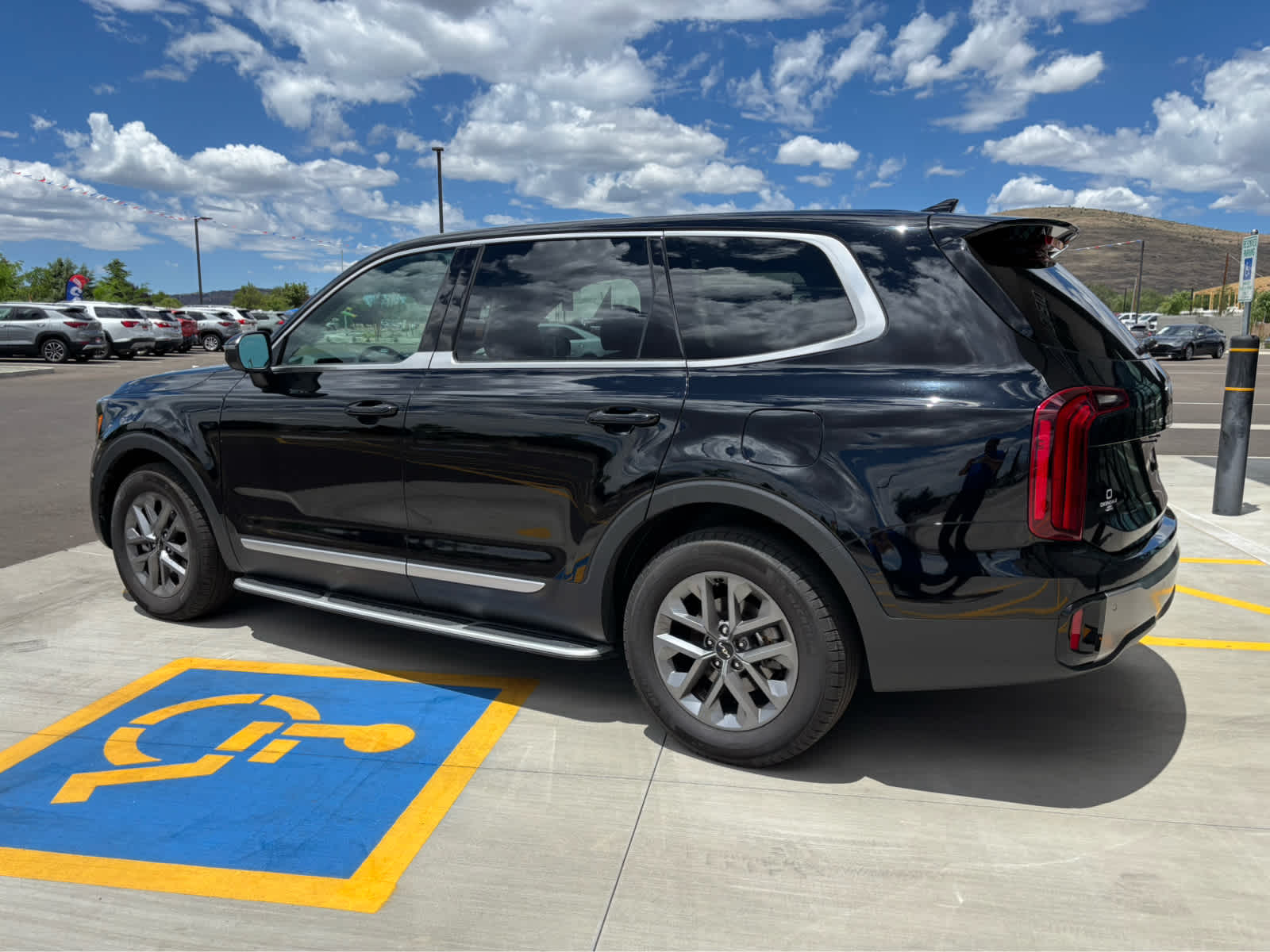 2024 Kia Telluride LX