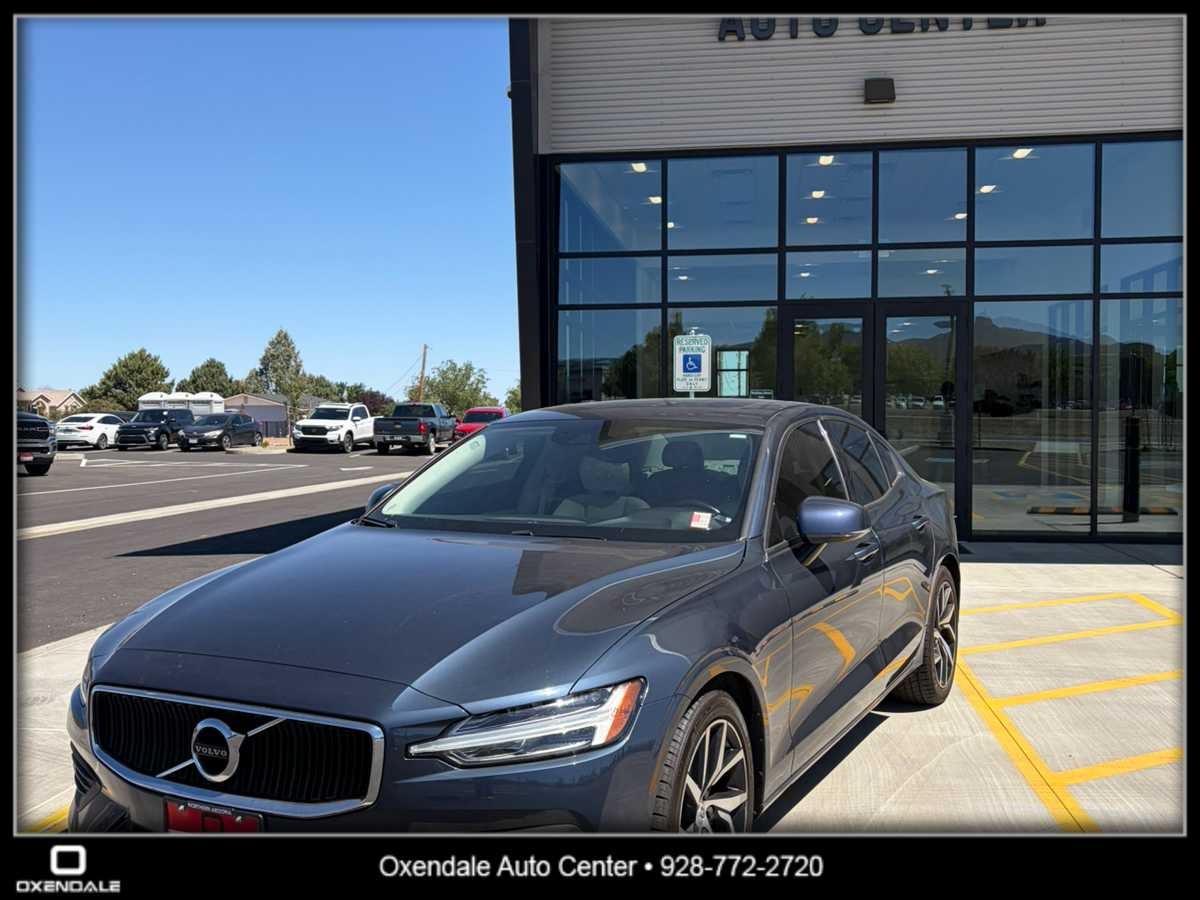 2020 Volvo S60 T6 Momentum AWD's photo