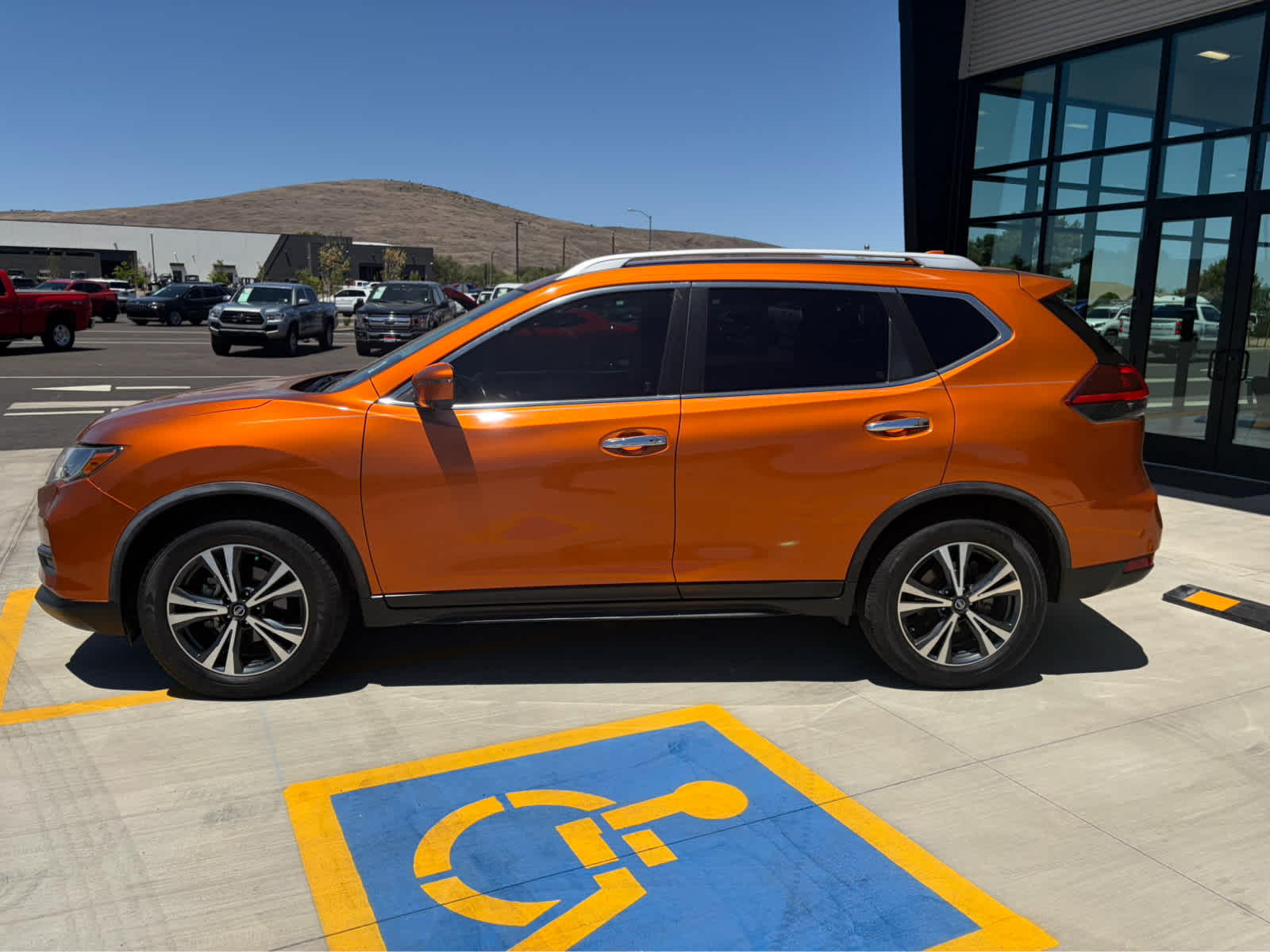 2020 Nissan Rogue SV