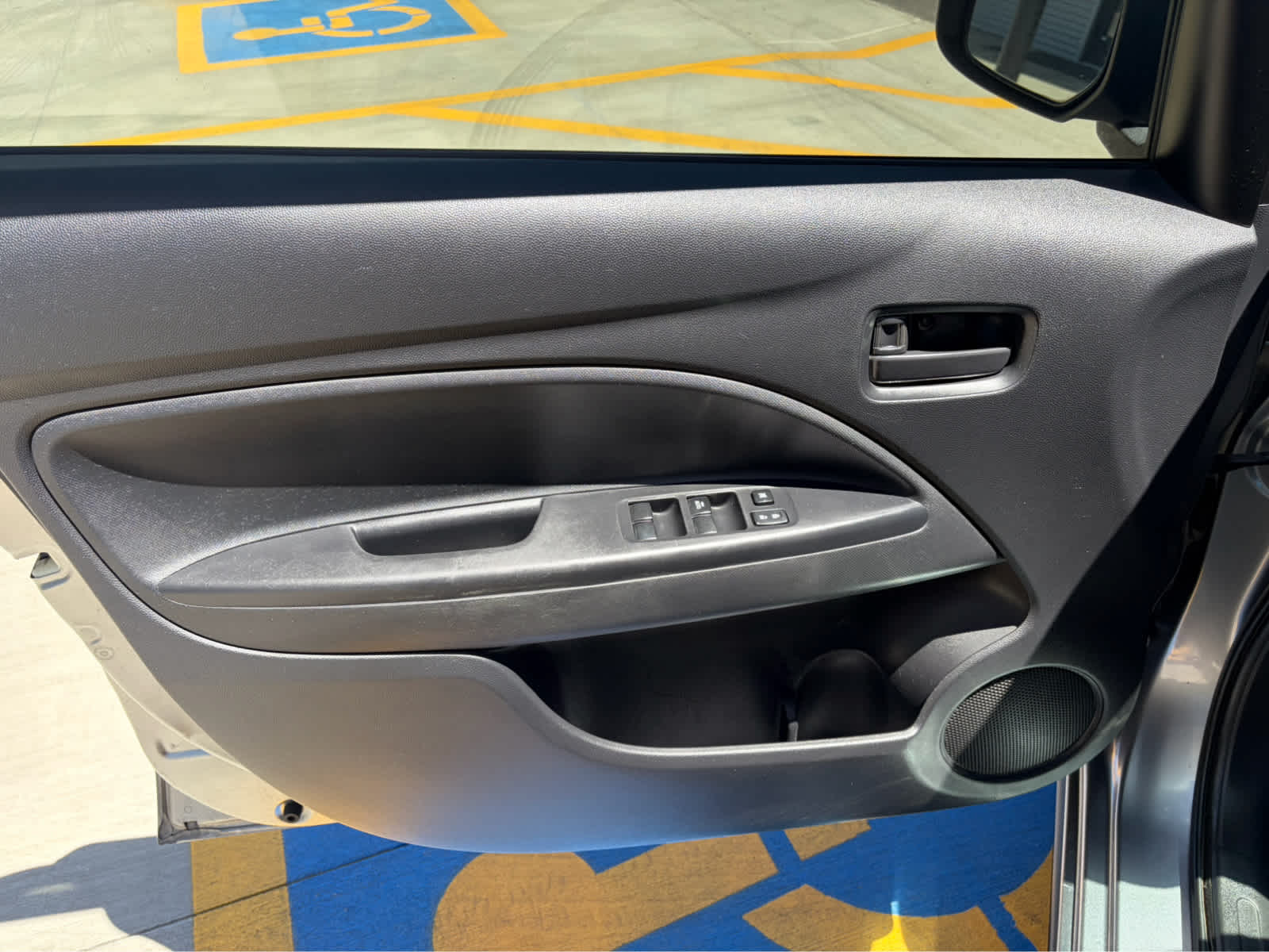 2018 Mitsubishi Mirage ES