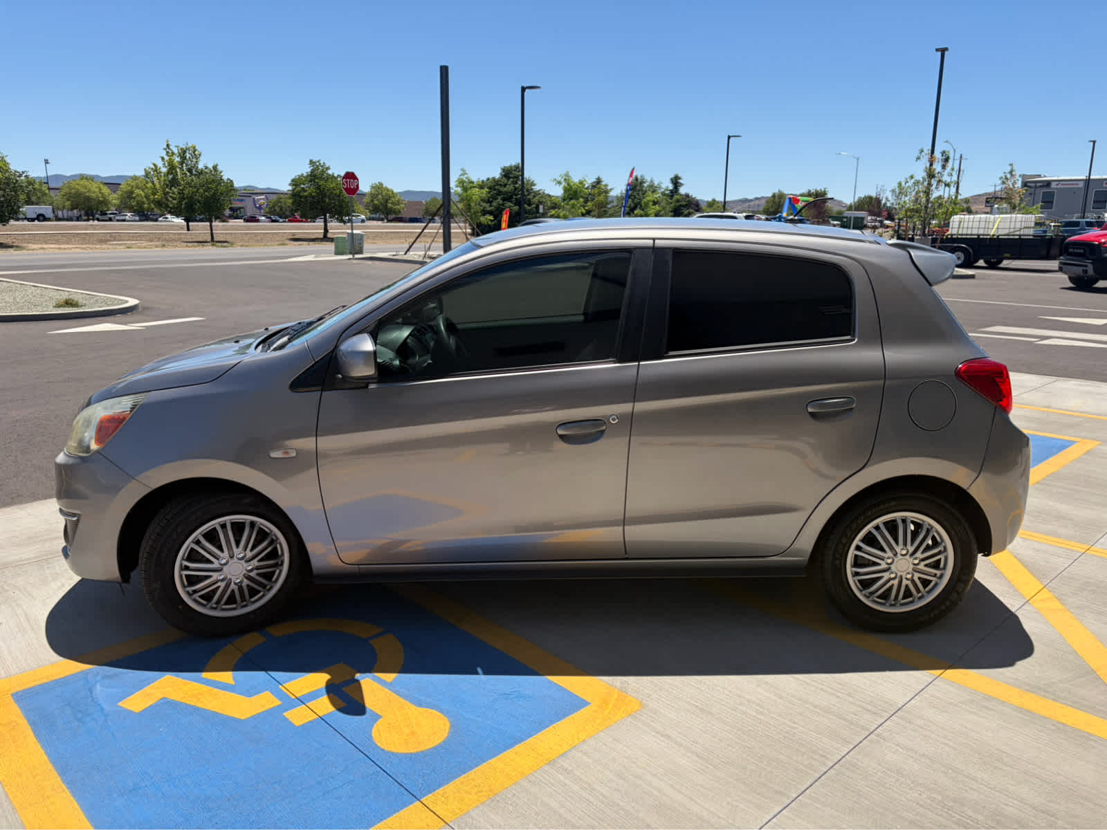 2018 Mitsubishi Mirage ES