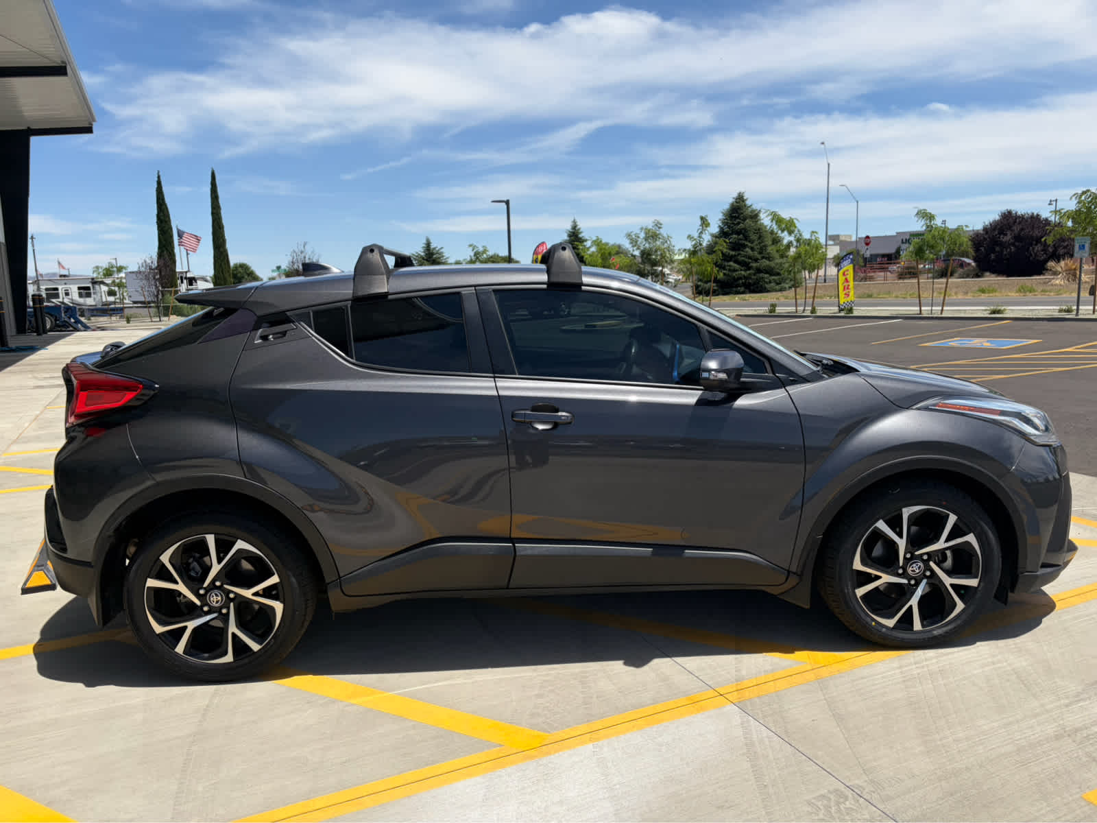 2021 Toyota C-HR XLE